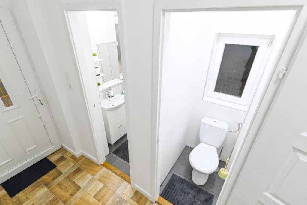 Lovely Studio Flat In Damjanich Street - Leonard Budapest Extérieur photo